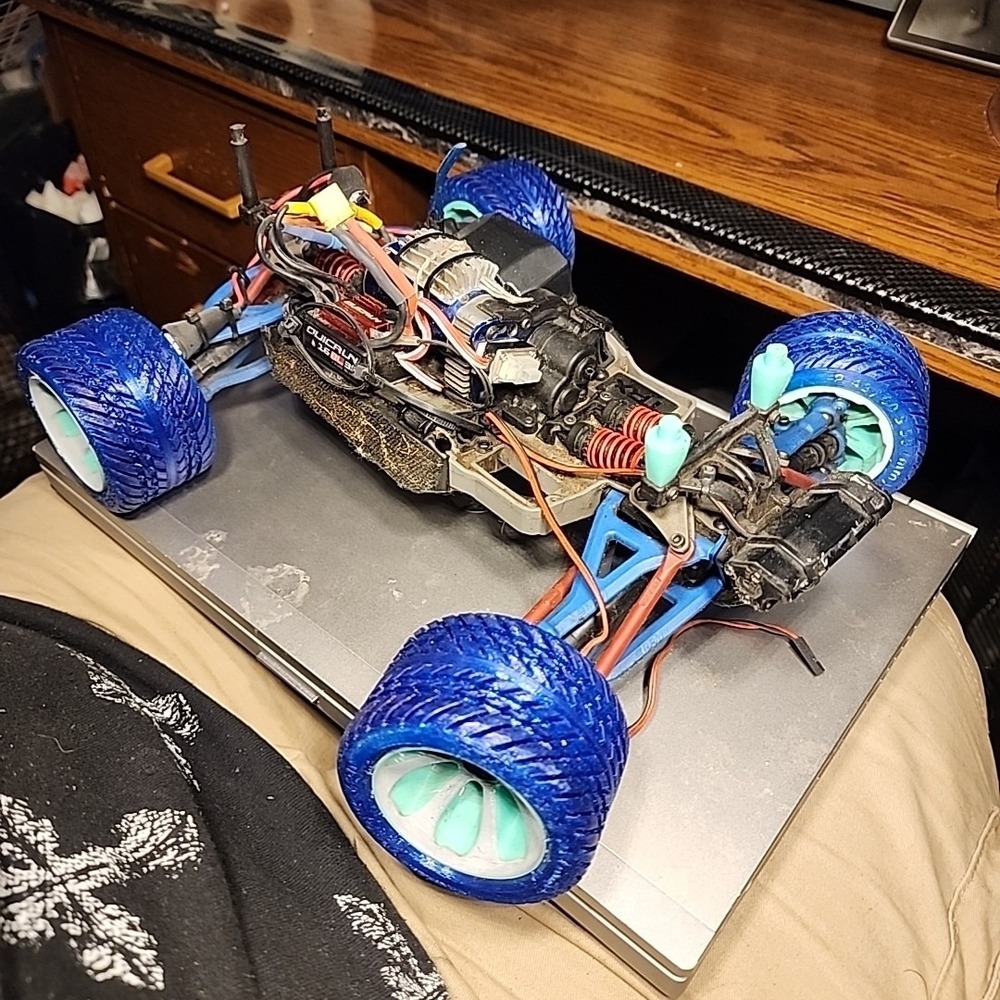 Traxxas E-Revo VXL 1:16 brushless With TRAXXAS VELINEON With Upgrades Read Discr